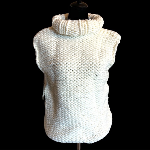 Hand Knit Sweater The Karsaan - Picture 6 of 13